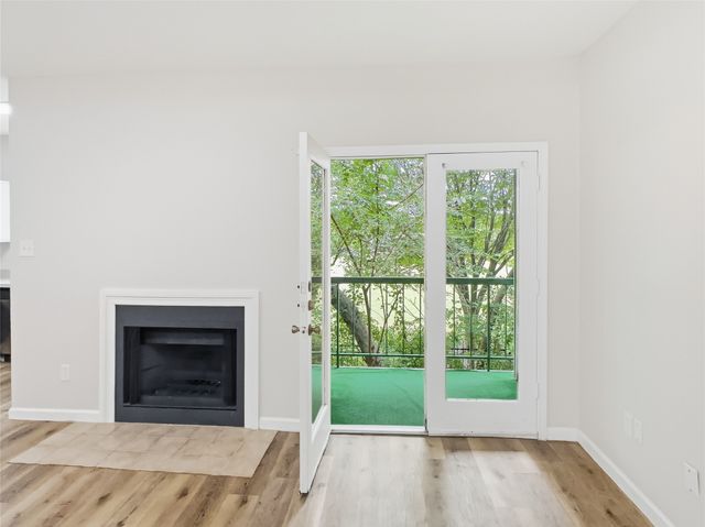 7126 Holly Hill Drive 210, Dallas, TX 75231
