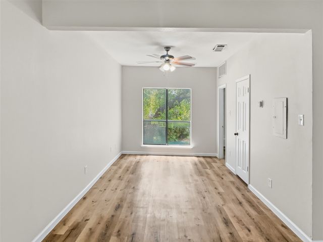 7126 Holly Hill Drive 210, Dallas, TX 75231