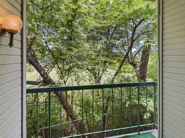 7126 Holly Hill Drive 210, Dallas, TX 75231