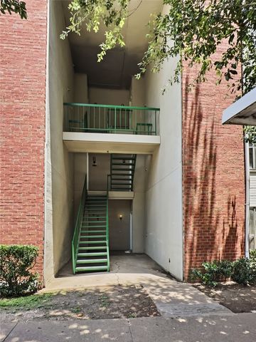 7126 Holly Hill Drive 210, Dallas, TX 75231
