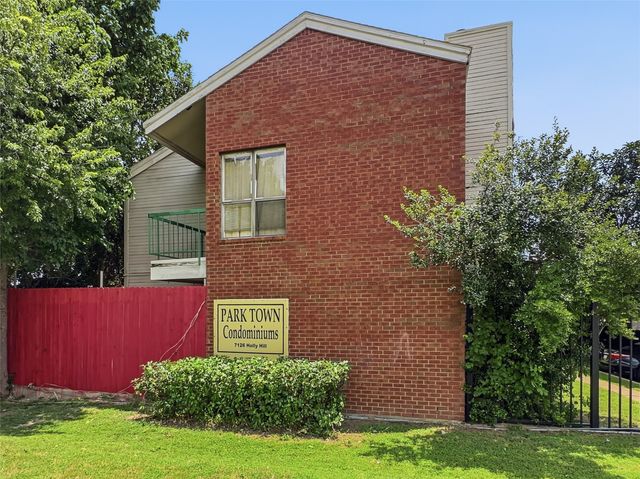 7126 Holly Hill Drive 210, Dallas, TX 75231