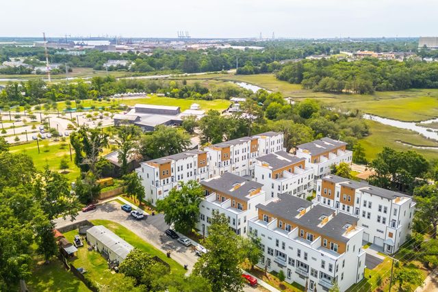 1150 Valdosta Street Unit 501, North Charleston, SC 29405
