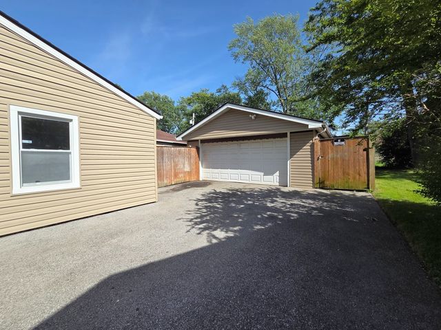 2124 218th Place, Sauk Village, IL 60411