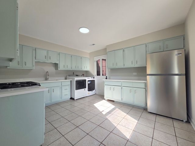 2124 218th Place, Sauk Village, IL 60411