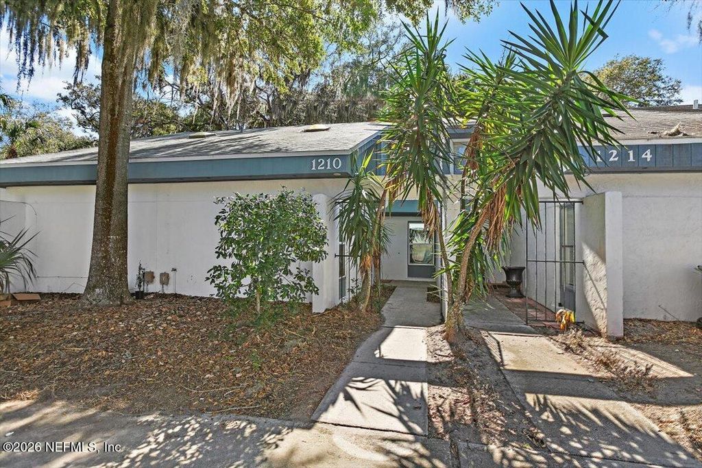 1210 WONDERWOOD Drive, Jacksonville, FL 32233