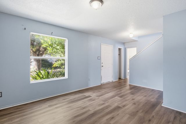 307 Meadow Ridge Drive, Burleson, TX 76028