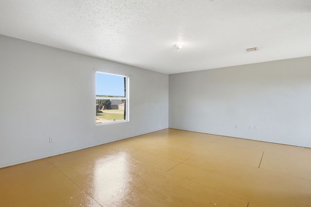307 Meadow Ridge Drive, Burleson, TX 76028