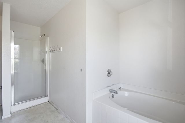 307 Meadow Ridge Drive, Burleson, TX 76028