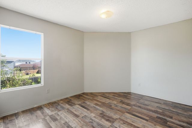 307 Meadow Ridge Drive, Burleson, TX 76028