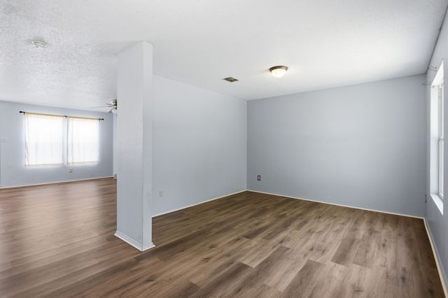 307 Meadow Ridge Drive, Burleson, TX 76028