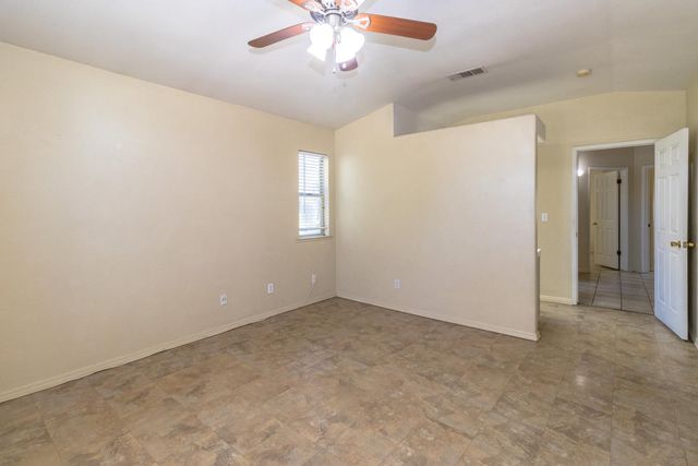 5438 N State Street, Fresno, CA 93722