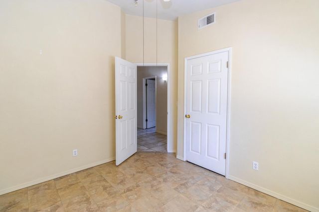 5438 N State Street, Fresno, CA 93722