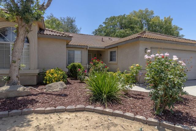 5438 N State Street, Fresno, CA 93722
