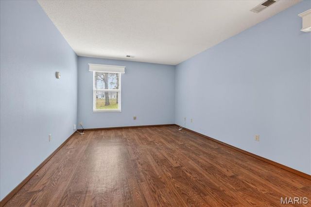 1300 Tahoe Valley Court, Ballwin, MO 63021