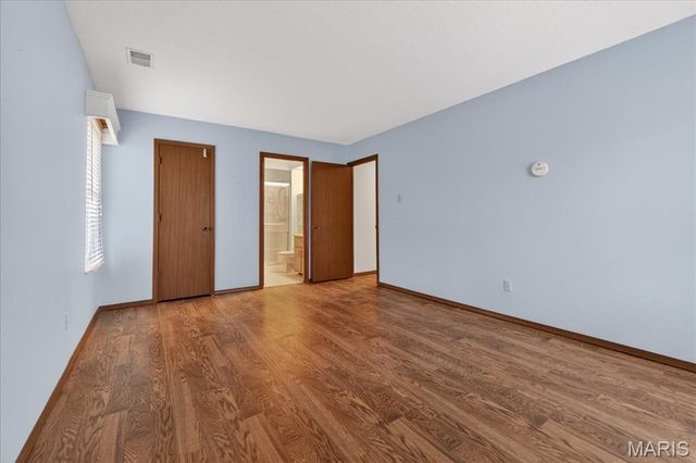 1300 Tahoe Valley Court, Ballwin, MO 63021