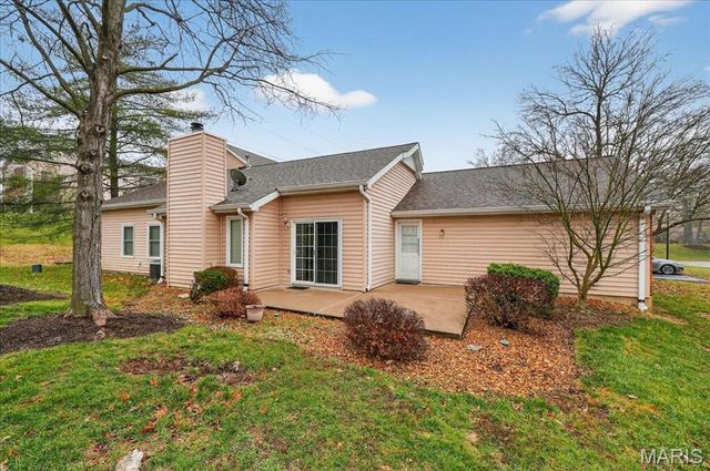 1300 Tahoe Valley Court, Ballwin, MO 63021