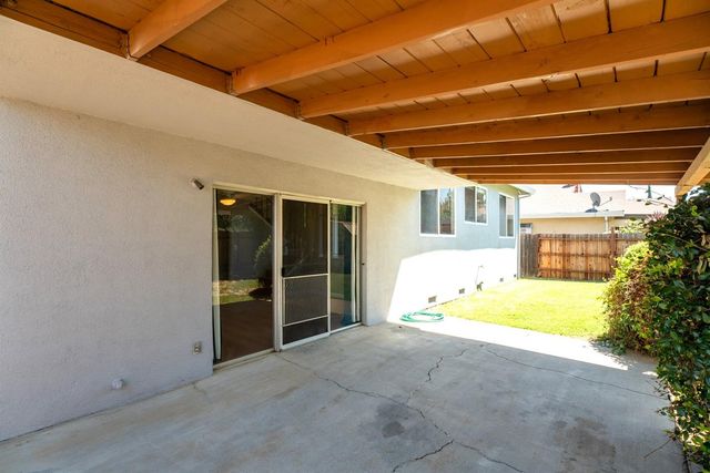 924 Regatta Dr, Sacramento, CA 95833
