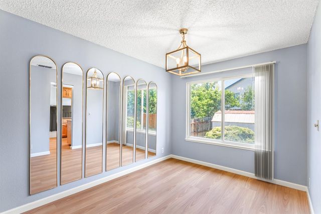 924 Regatta Dr, Sacramento, CA 95833