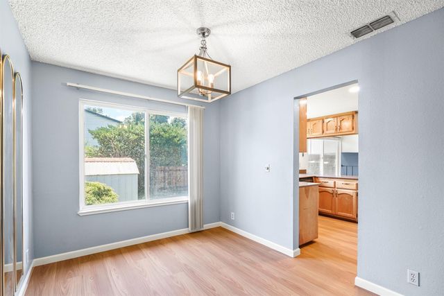 924 Regatta Dr, Sacramento, CA 95833