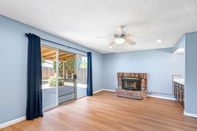 924 Regatta Dr, Sacramento, CA 95833