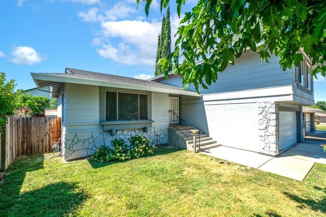 924 Regatta Dr, Sacramento, CA 95833