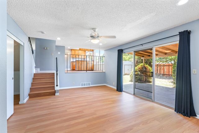 924 Regatta Dr, Sacramento, CA 95833