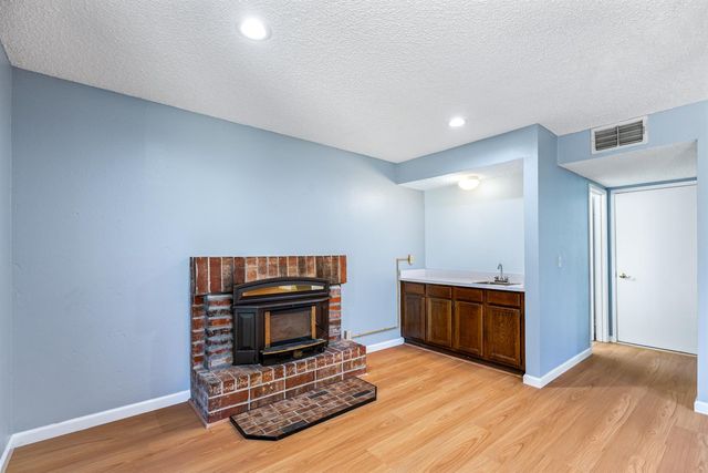 924 Regatta Dr, Sacramento, CA 95833