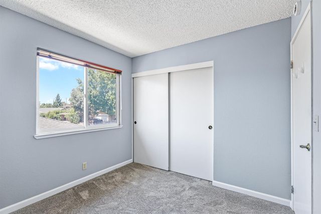 924 Regatta Dr, Sacramento, CA 95833