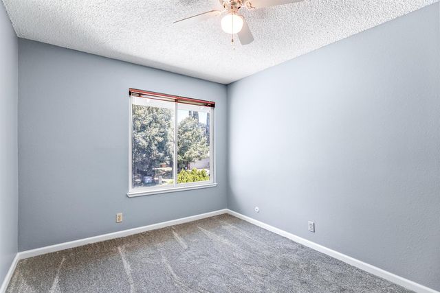 924 Regatta Dr, Sacramento, CA 95833