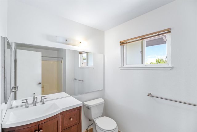 924 Regatta Dr, Sacramento, CA 95833