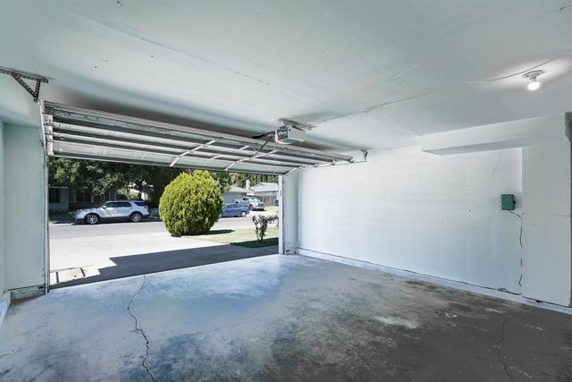 924 Regatta Dr, Sacramento, CA 95833