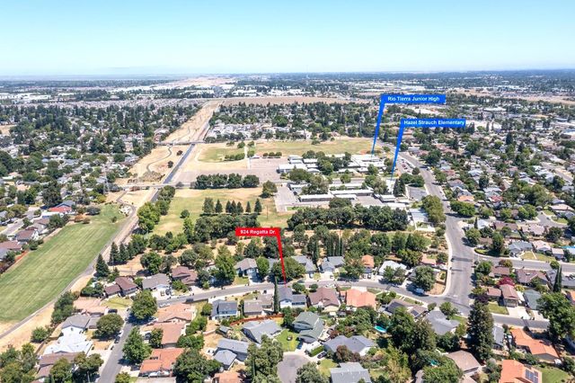 924 Regatta Dr, Sacramento, CA 95833