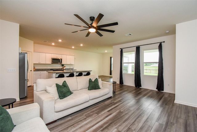 4611 Highland Crest Drive, Richmond, TX 77469