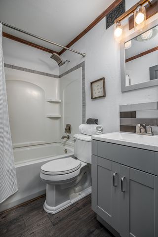 444 6th Street E, Milan, IL 61264