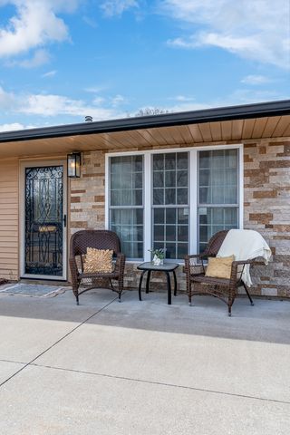 444 6th Street E, Milan, IL 61264