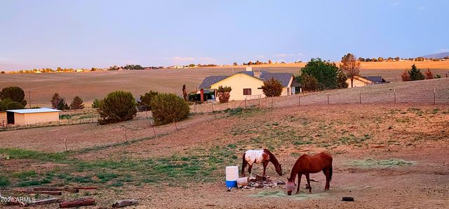1125 N WAGON WHEEL Place, Chino Valley, AZ 86323
