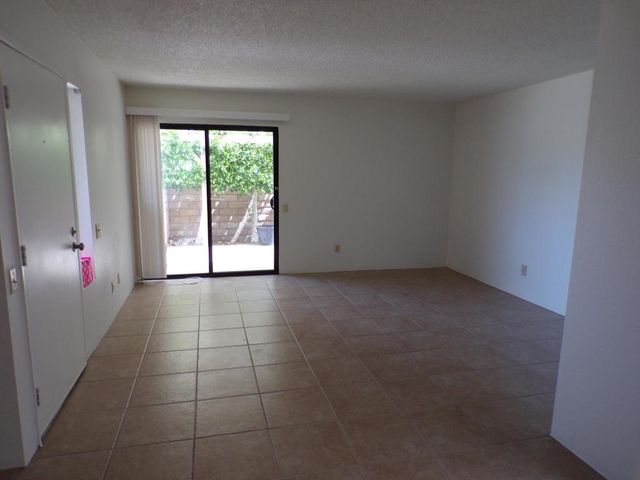 2901 Sunflower Circle E, Palm Springs, CA 92262