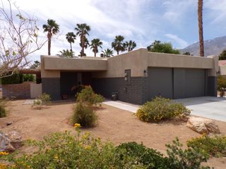 2901 Sunflower Circle E, Palm Springs, CA 92262
