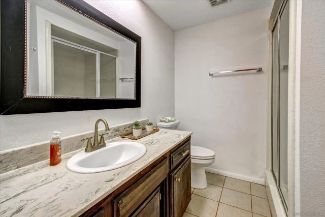 415 S Gilbert St, Hemet, CA 92543