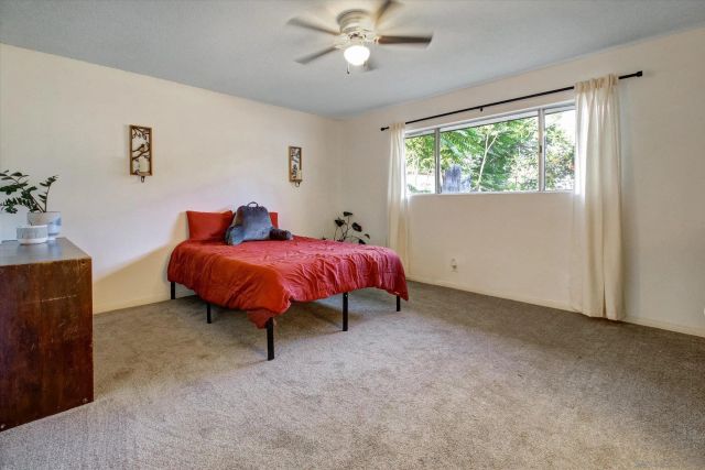 415 S Gilbert St, Hemet, CA 92543