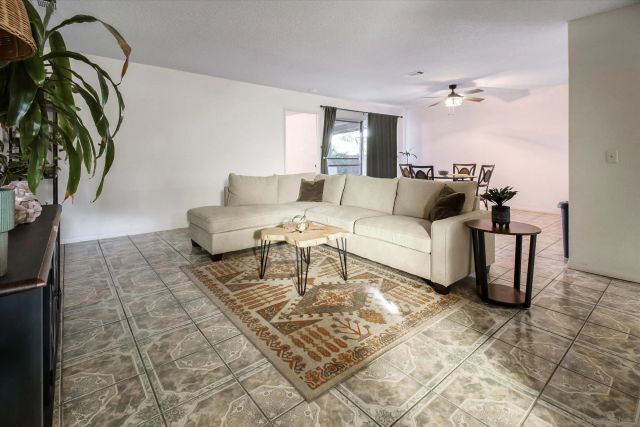 415 S Gilbert St, Hemet, CA 92543