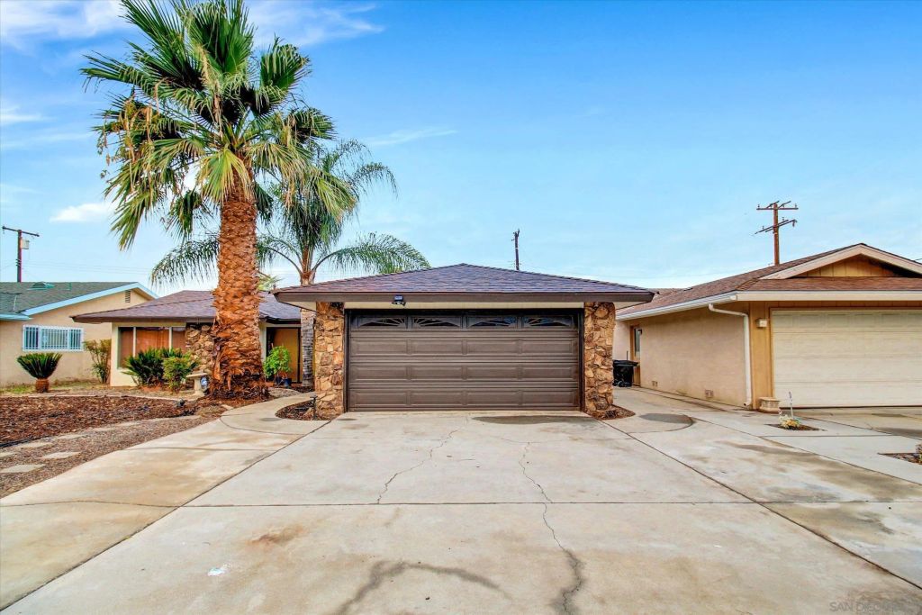 415 S Gilbert St, Hemet, CA 92543