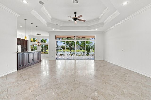 10684 Whitewind Circle, Boynton Beach, FL 33473
