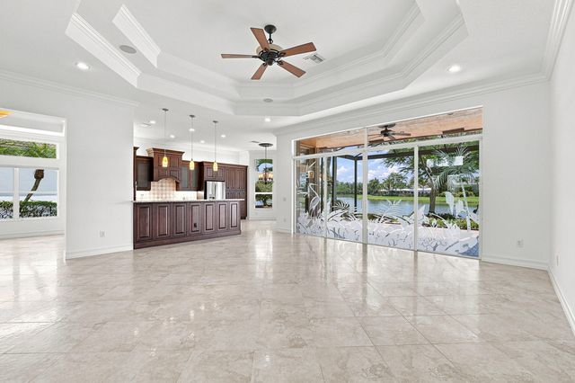 10684 Whitewind Circle, Boynton Beach, FL 33473