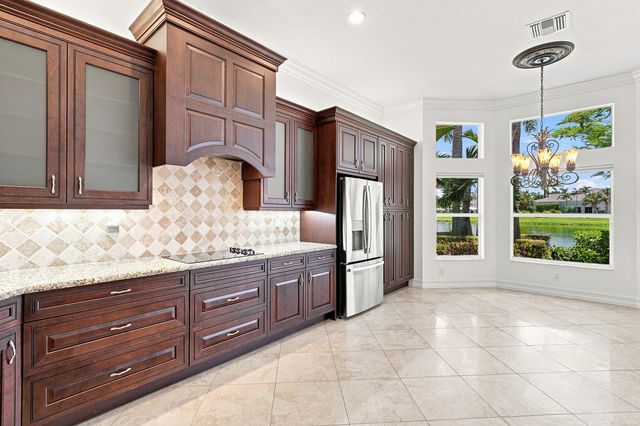 10684 Whitewind Circle, Boynton Beach, FL 33473