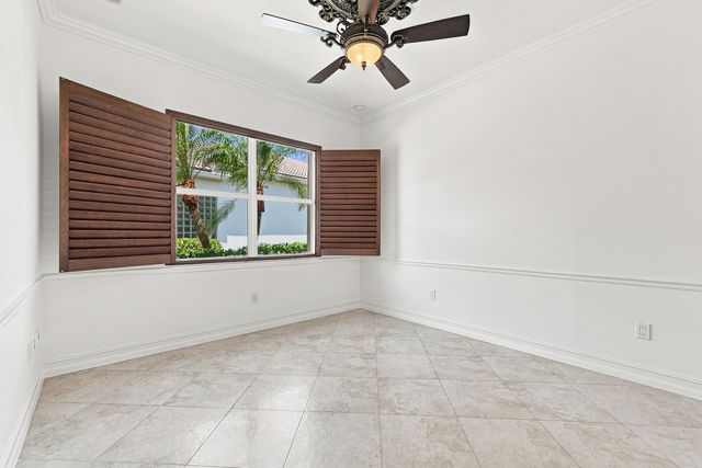 10684 Whitewind Circle, Boynton Beach, FL 33473