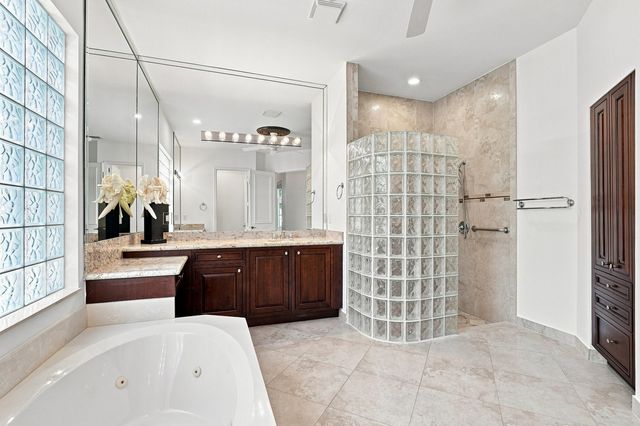 10684 Whitewind Circle, Boynton Beach, FL 33473