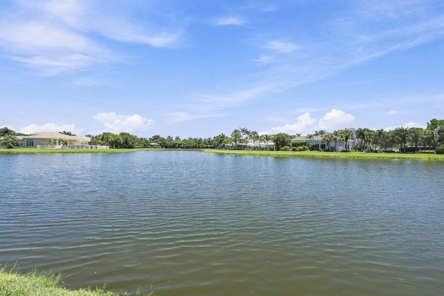 10684 Whitewind Circle, Boynton Beach, FL 33473