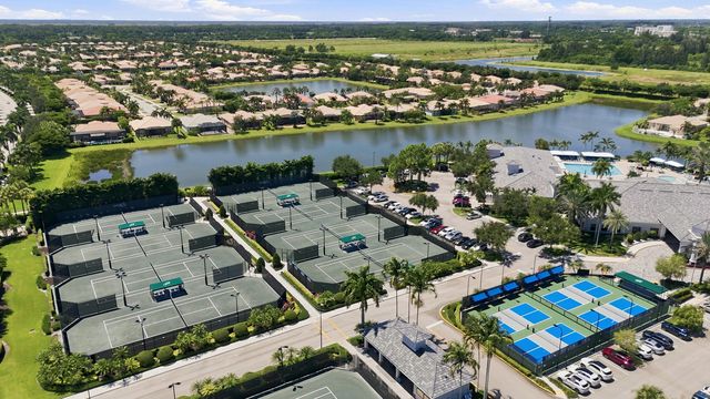 10684 Whitewind Circle, Boynton Beach, FL 33473