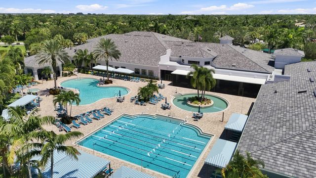 10684 Whitewind Circle, Boynton Beach, FL 33473